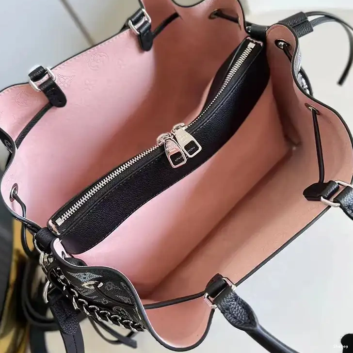 LV 2302HT0015 Bag 0623